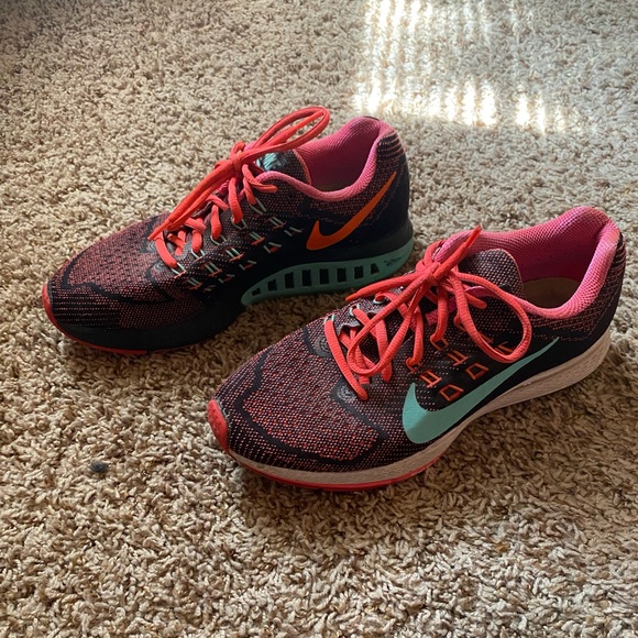 NIKE running shoes! - Picture 3 of 4